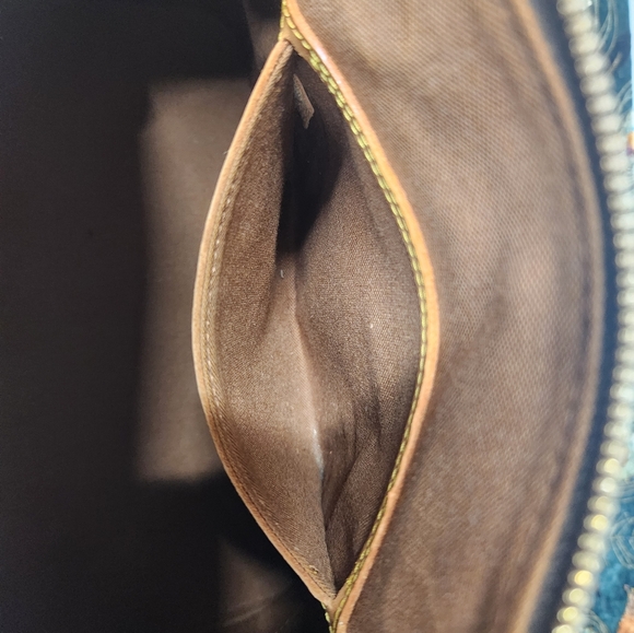 Loius Vuitton Alma Bag - Picture 14 of 16